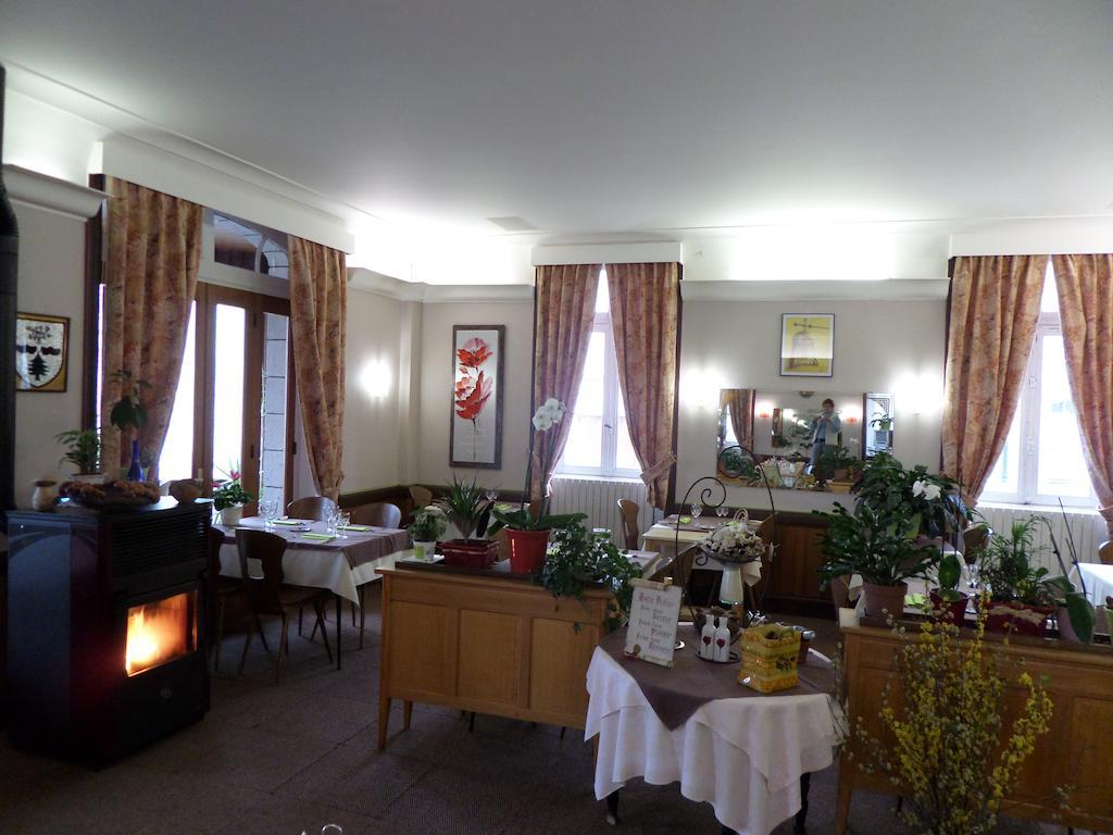 Hotel La Vie En Rose Le Brugeron Экстерьер фото