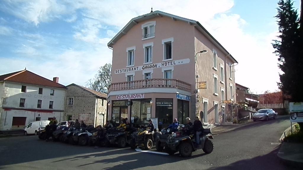 Hotel La Vie En Rose Le Brugeron Экстерьер фото